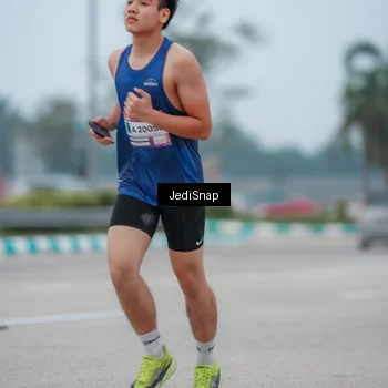 Runner Photo 7524899