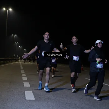 Runner Photo 7524900