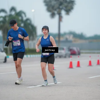 Runner Photo 7524903