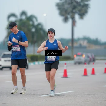 Runner Photo 7524905