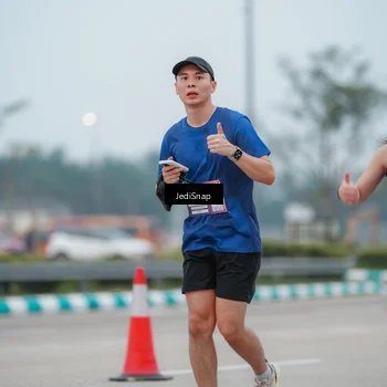 Runner Photo 7524930
