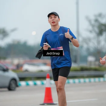 Runner Photo 7524935