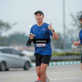 Runner Photo 7524936