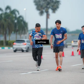 Runner Photo 7524988
