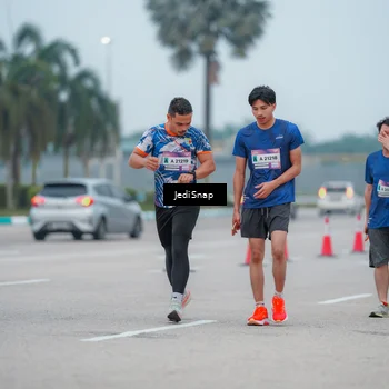 Runner Photo 7524989