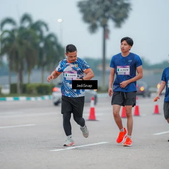 Runner Photo 7524991