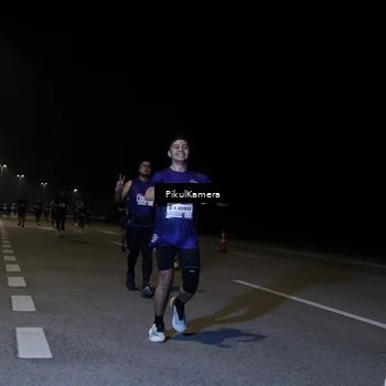 Runner Photo 7524994