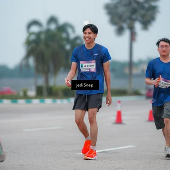 Runner Photo 7525015