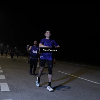 Runner Photo 7525019