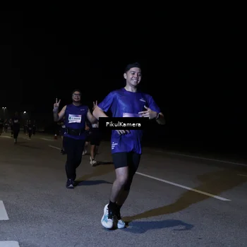 Runner Photo 7525033