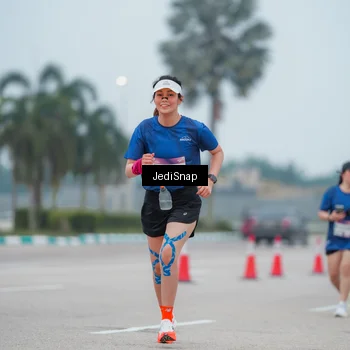 Runner Photo 7525042