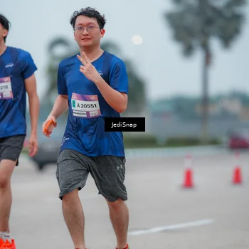 Runner Photo 7525046