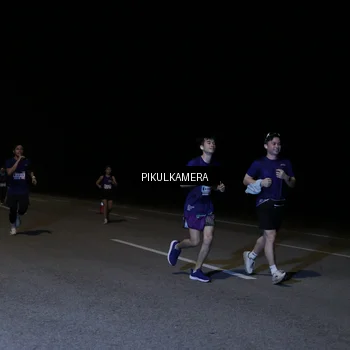 Runner Photo 7525102