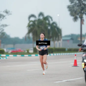 Runner Photo 7525256