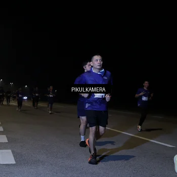 Runner Photo 7525278