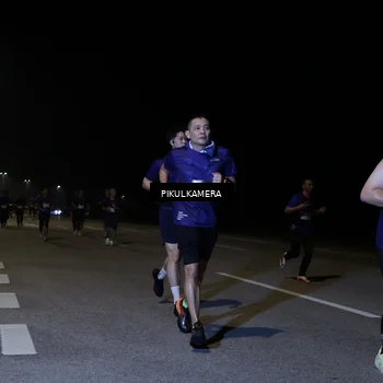 Runner Photo 7525279