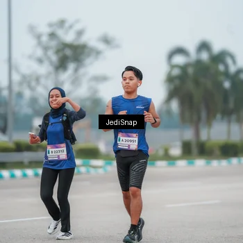 Runner Photo 7525317