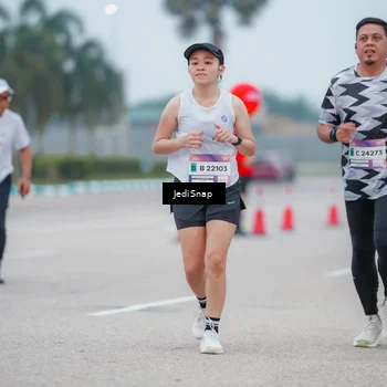 Runner Photo 7525355