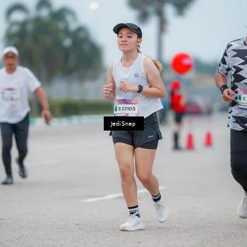 Runner Photo 7525356