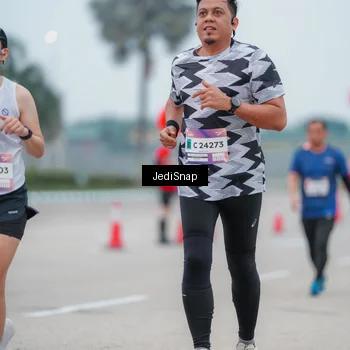 Runner Photo 7525362