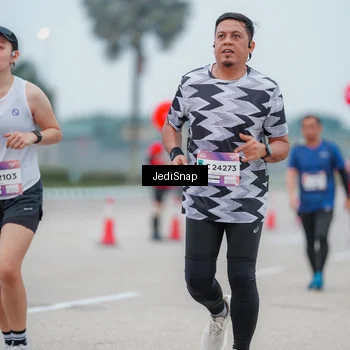 Runner Photo 7525363