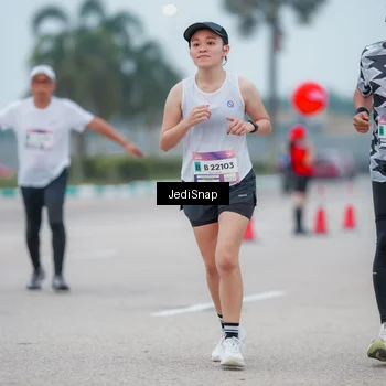 Runner Photo 7525365