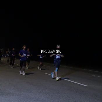 Runner Photo 7525368