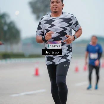 Runner Photo 7525377