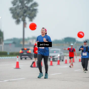 Runner Photo 7525388
