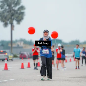 Runner Photo 7525395