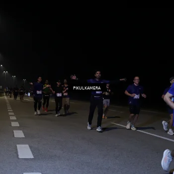 Runner Photo 7525404