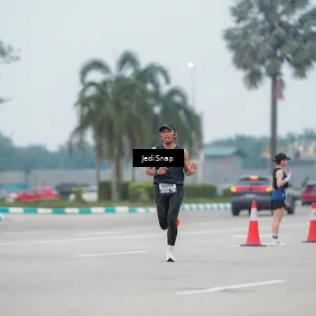 Runner Photo 7525418