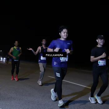 Runner Photo 7525420