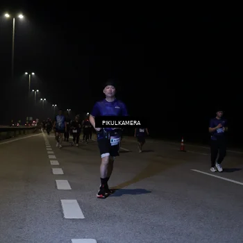 Runner Photo 7525449