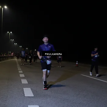 Runner Photo 7525451