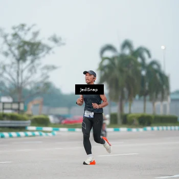 Runner Photo 7525475