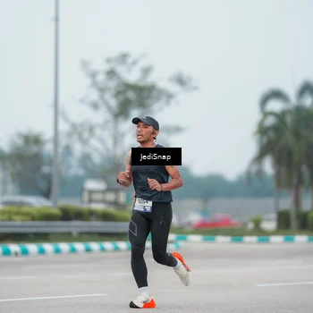 Runner Photo 7525481