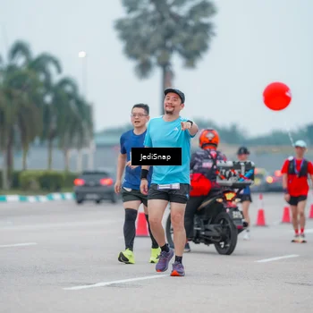 Runner Photo 7525484