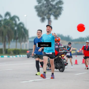 Runner Photo 7525487