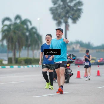 Runner Photo 7525496