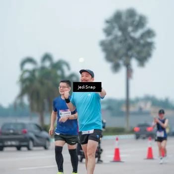 Runner Photo 7525498