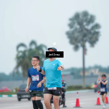 Runner Photo 7525502