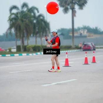 Runner Photo 7525546