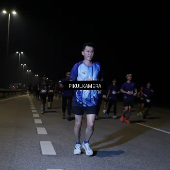 Runner Photo 7525570