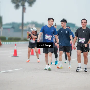 Runner Photo 7525590