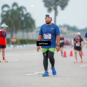 Runner Photo 7525591