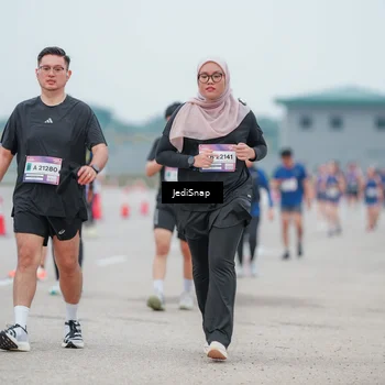 Runner Photo 7525610