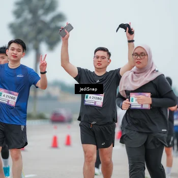Runner Photo 7525617