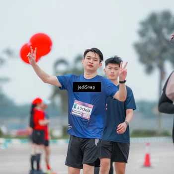 Runner Photo 7525618