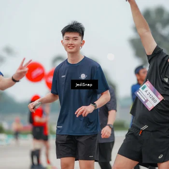 Runner Photo 7525630